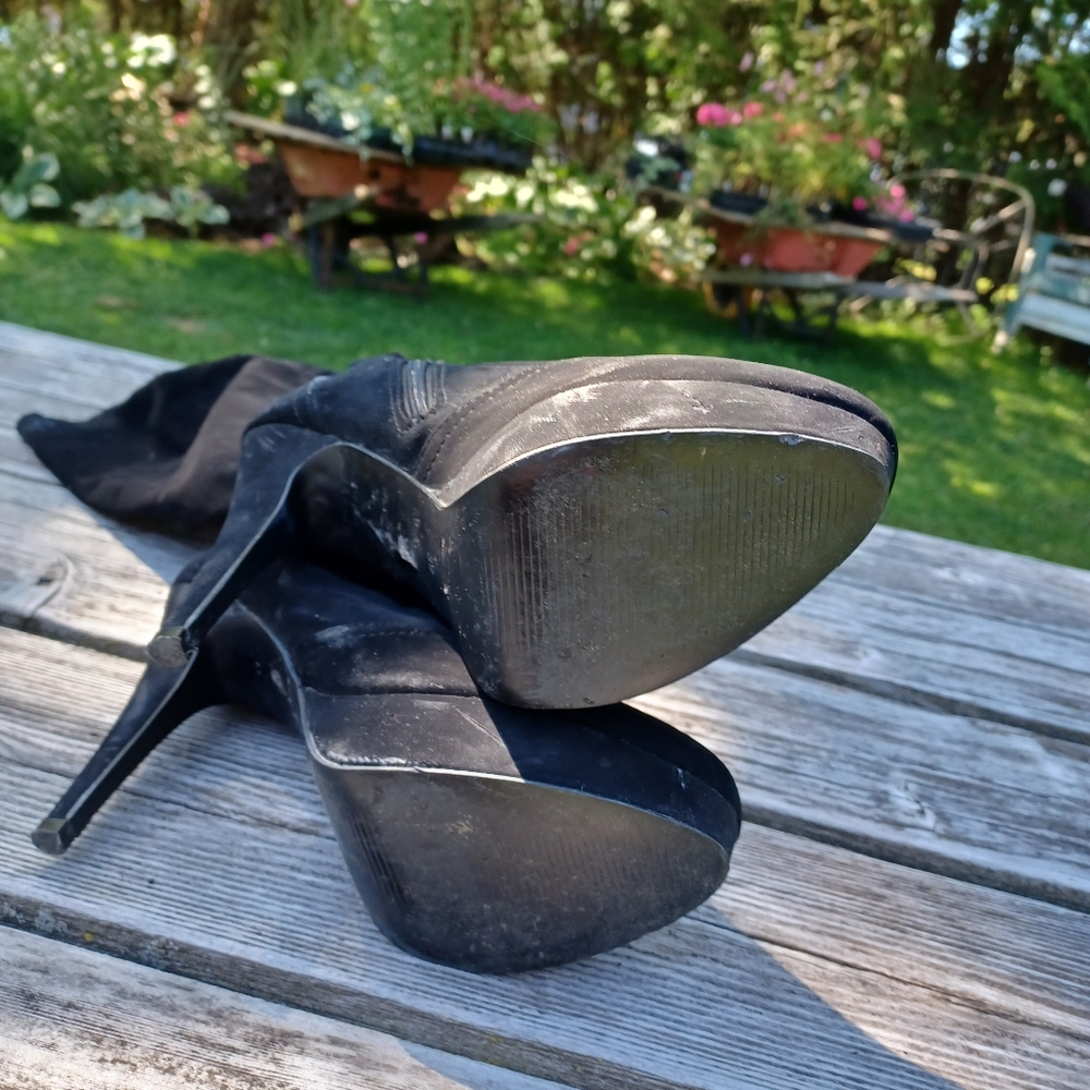 Material Girl boots - Picture 10 of 12